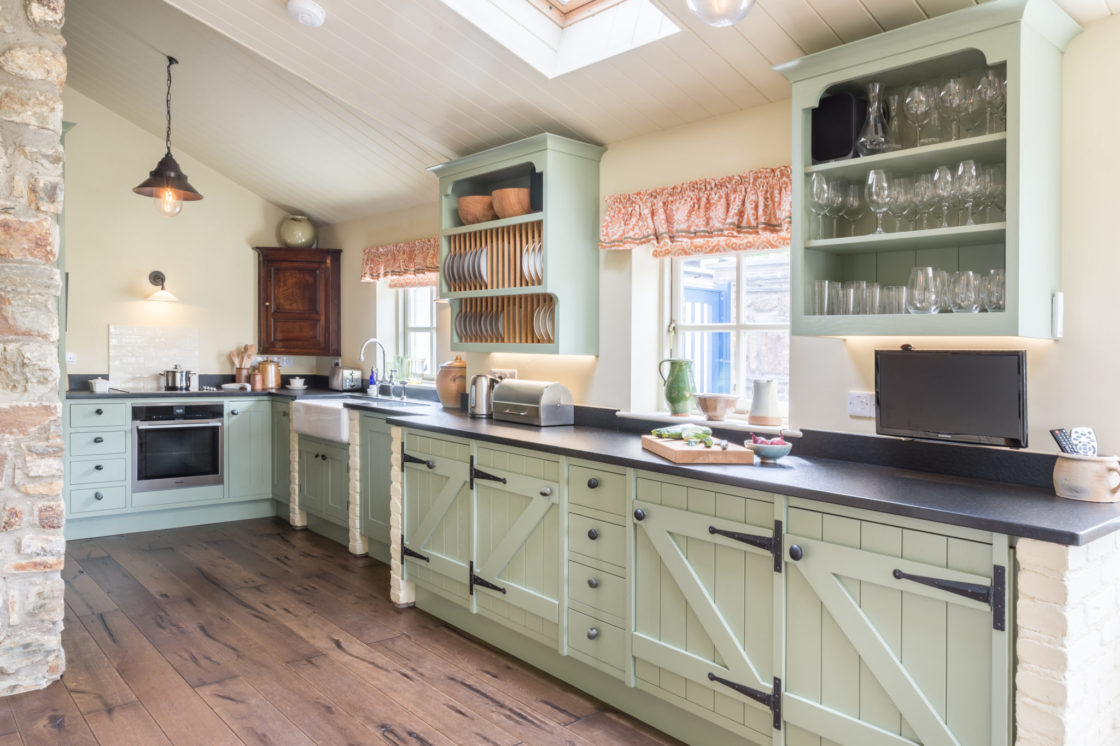 Painted-Country-Kitchen-Winchester-04 | Mark Stone's Welsh Kitchens ...